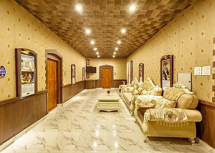 Royal Empire Boutique Hotel 3*